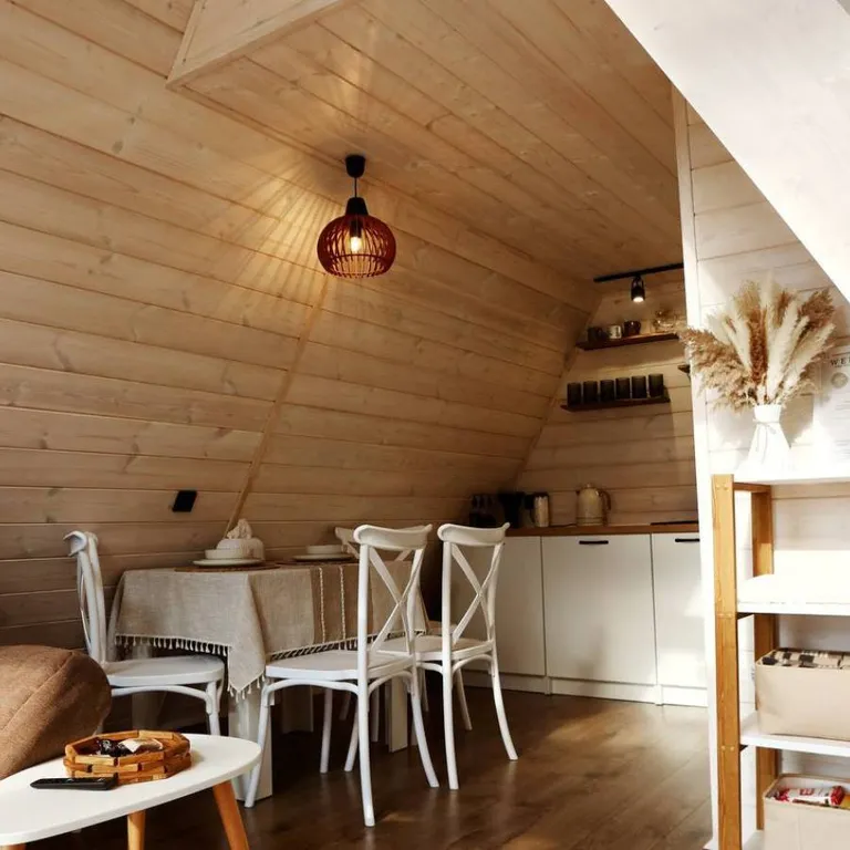 Треугольный дом с банным чаном A-freme paradise house by