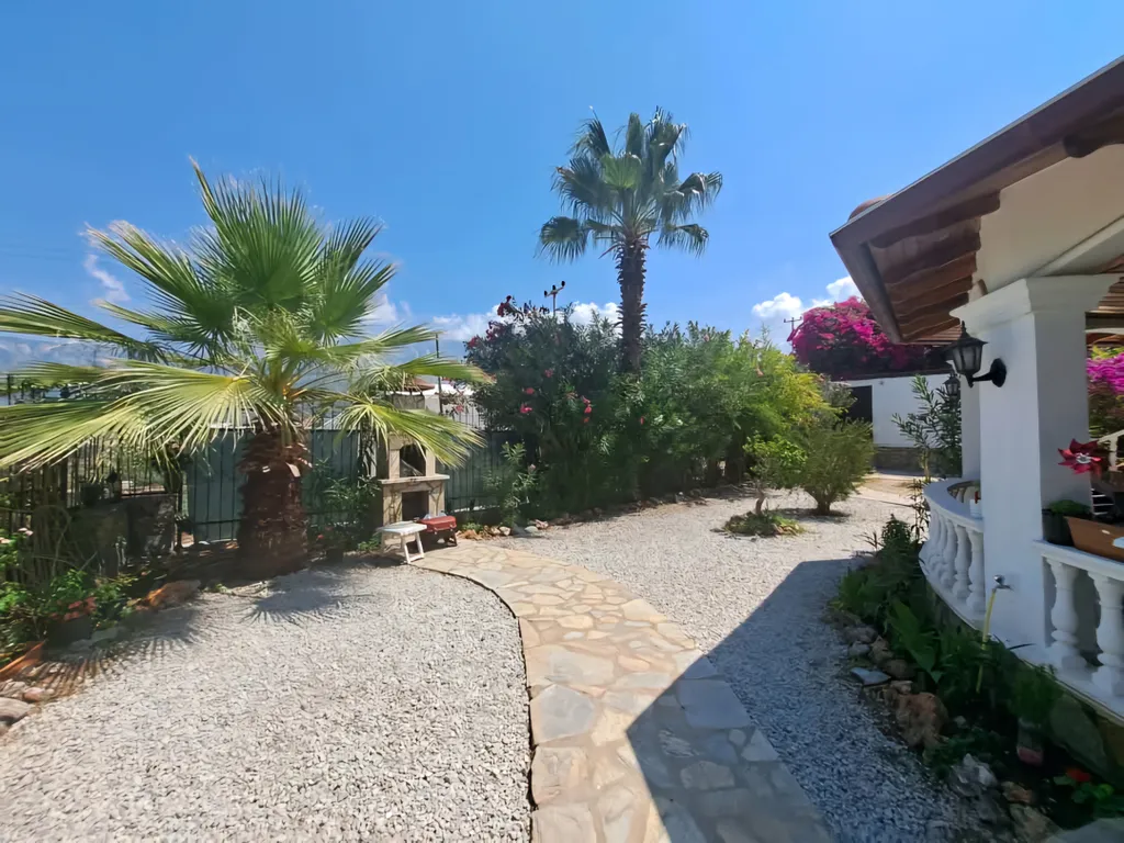 Частная вилла с собственным бассейном