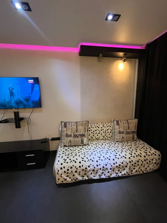 Просторная и яркая студия в Солнечном