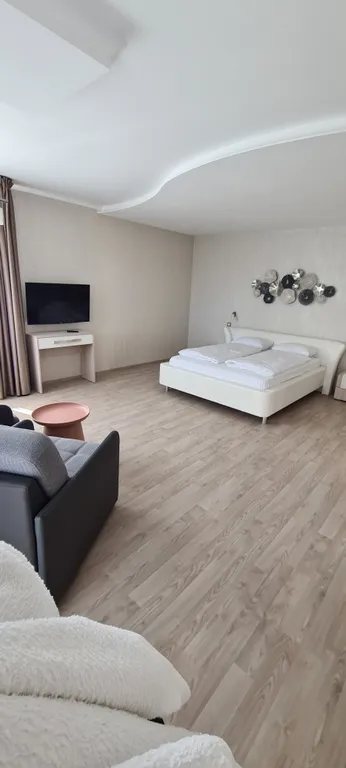 Коттедж Пол дома на берегу моря — аренда посуточно в Зеленоградск