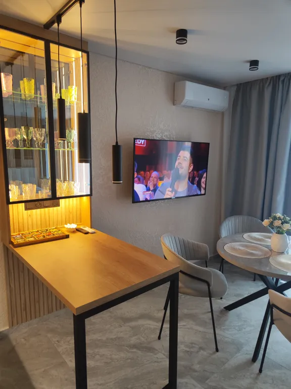 Квартира Новая студия в самом центре города!!! Успейте стать первым гостем — аренда посуточно в Брест