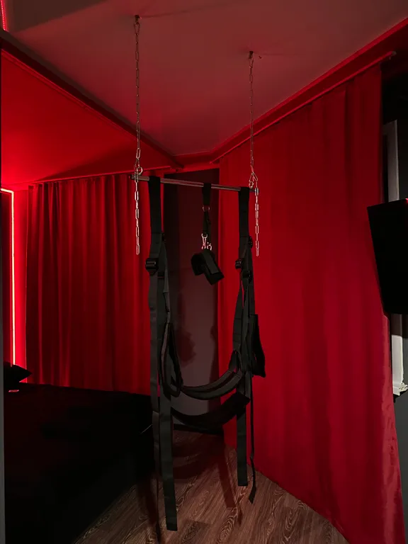 Апартаменты красная комната