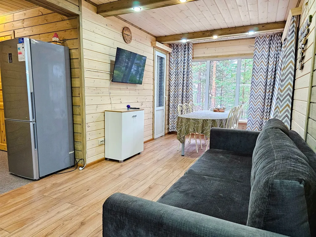 Уютный и просторный коттедж в сосновом бору на берегу озера