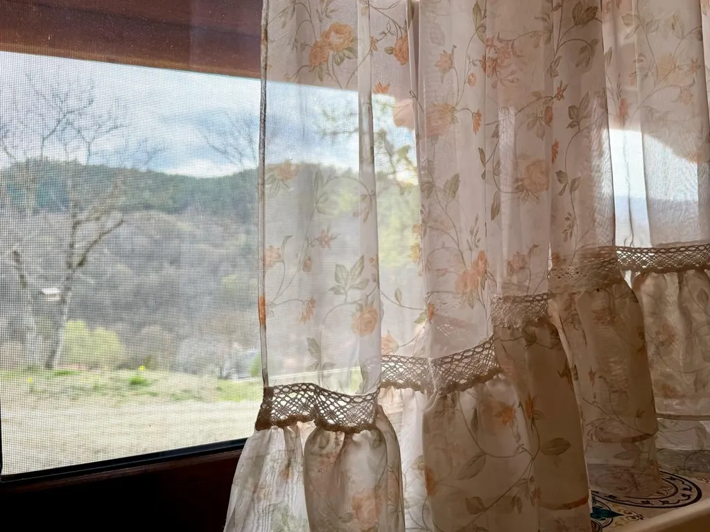 Домик с баней Азазель в лесу