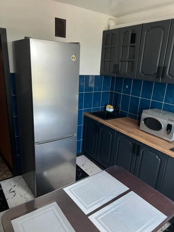 Уютная квартира в самом центре поселка