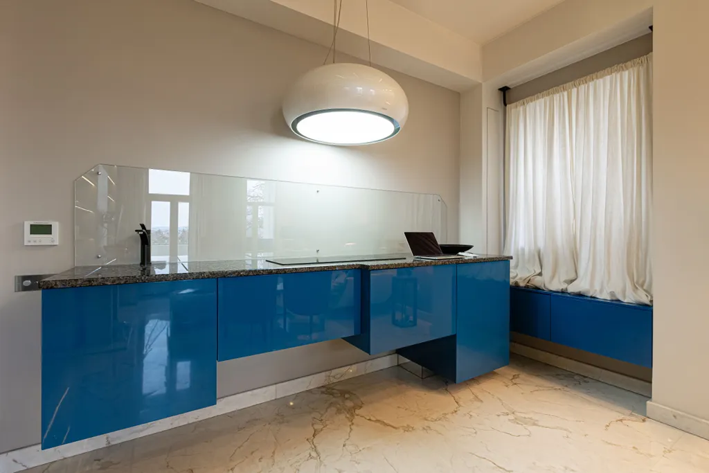 Апартаменты Аэрос с террасой и видом на море