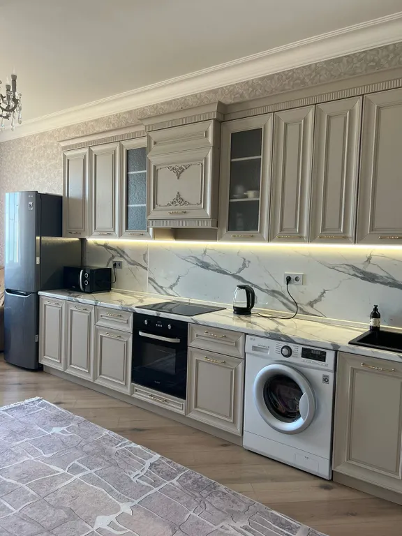 Квартира с панорамными окнами с видом на море