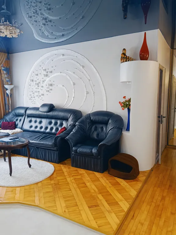 Квартира Уютная комната в 3-комнатной квартире в центре города — аренда посуточно в Минск