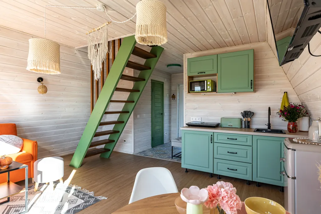 Треугольный дом у 3х горнолыжных курортов