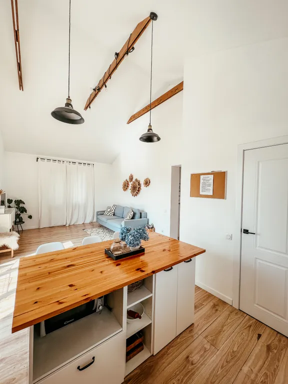 Уютный дом в лесу