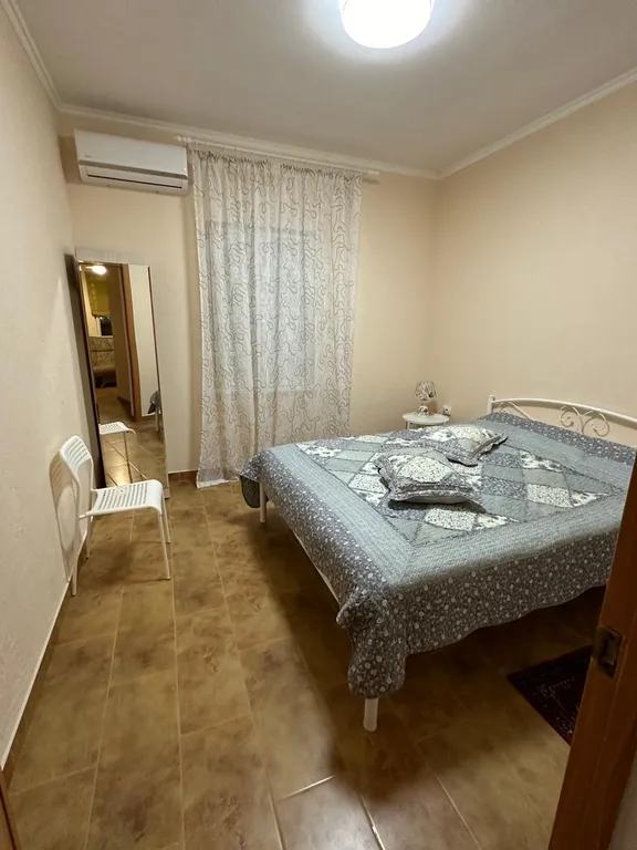 Квартира Квартира Уютный двухкомнатный номер с кухней и террасой с видом на горы — Судак