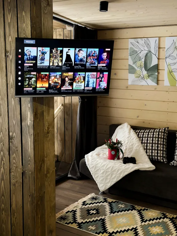 Дом в лесу в стиле барн