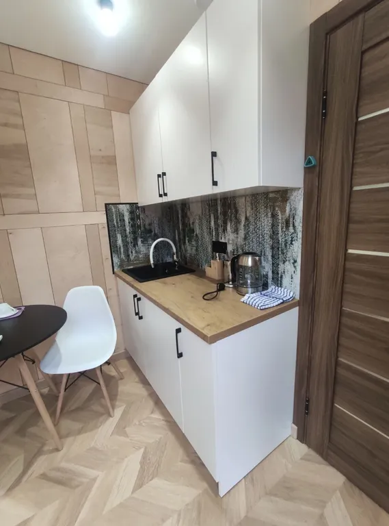 Номер у озера 6