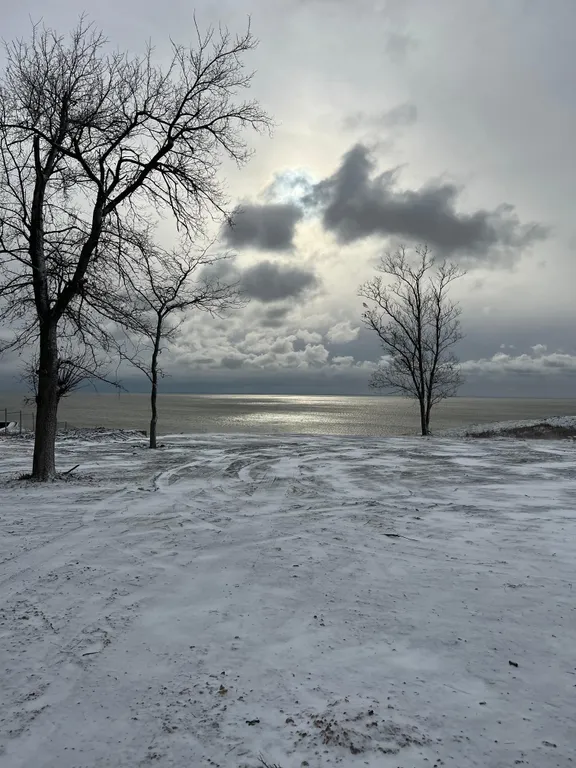 Загородный дом на первой линии у моря