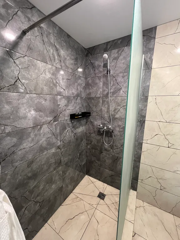 Коттедж Люкс домик — Гагра