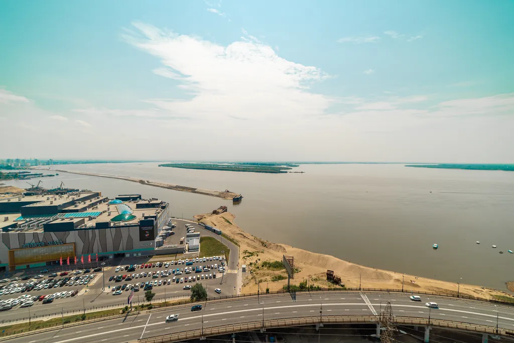 Вернисаж на Броско командированным и туристам города до 4 человек