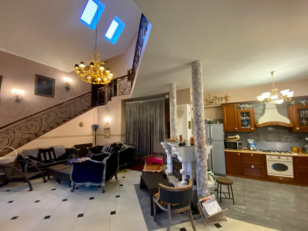 Коттедж с баней и джакузи рядом с горками