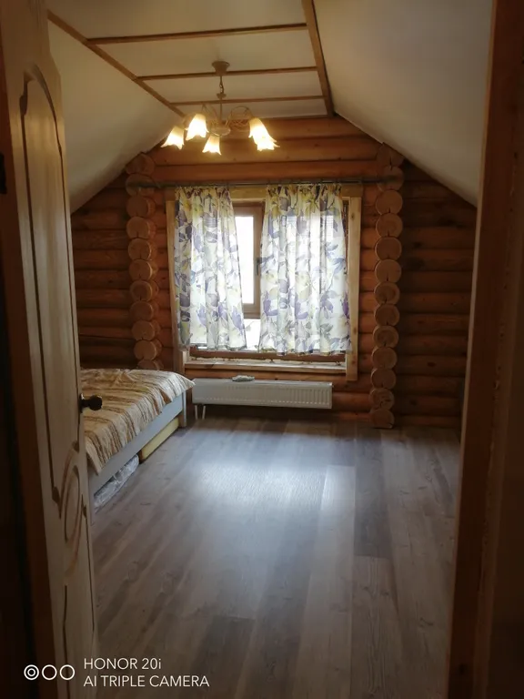 Дом из дерева у моря