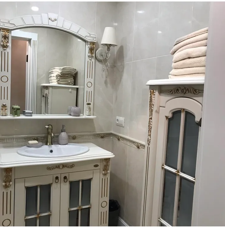 Двухкомнатная квартира с дизайнерским евроремонтом в классическом стиле