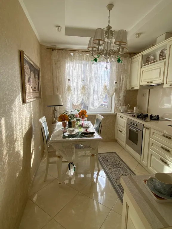 Сдаются 2 комнаты в Красивой 3-х комнатной квартире