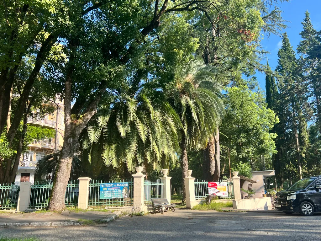 Квартира у песчаного пляжа в Сухуме