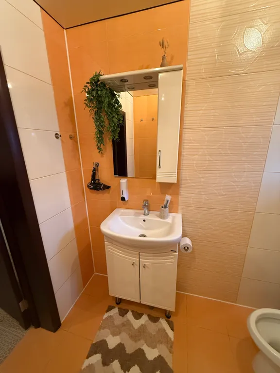 Уютный дом у леса