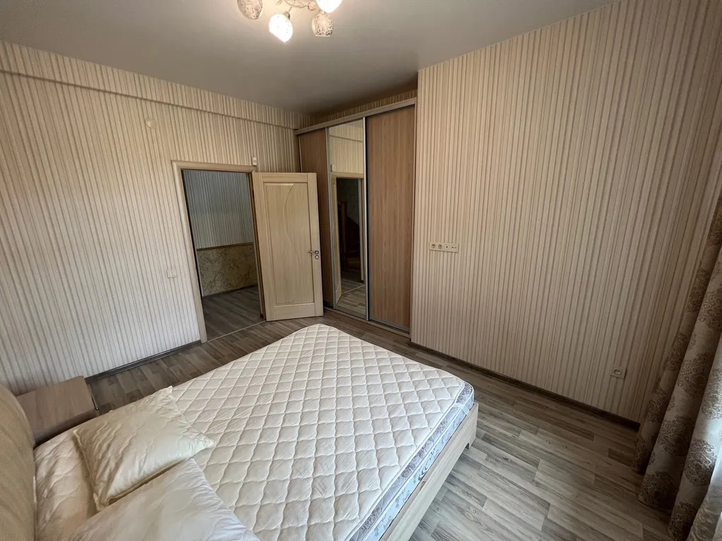 Четырёхкомнатный дом класса люкс в тихом центре