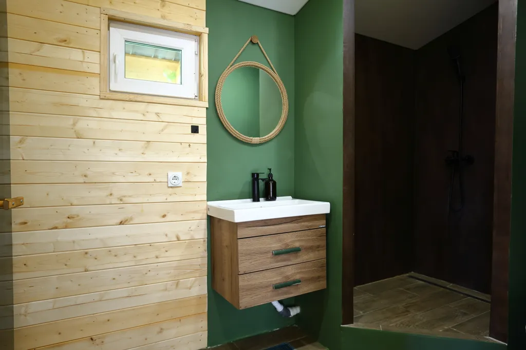 Уютный дом, дом-баня, банный чан,вид на лес рядом с сосновым бором