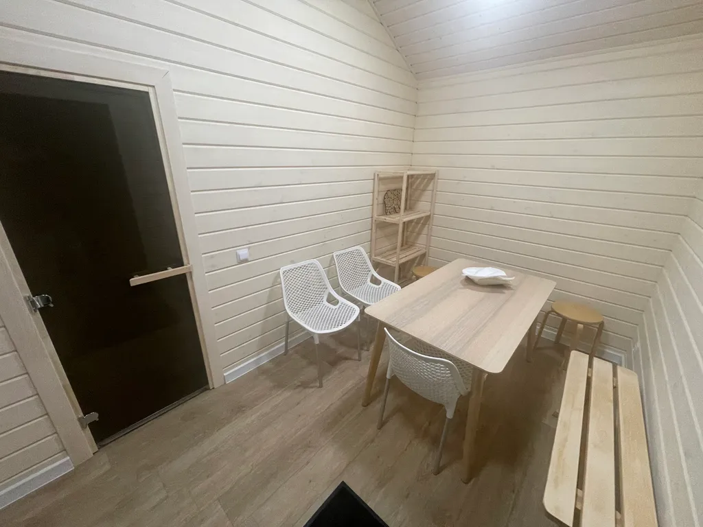 Коттедж Дом с бассейном в Карелии — Деревянное