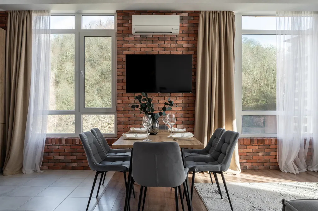 Просторная стильная квартира с видом на горы