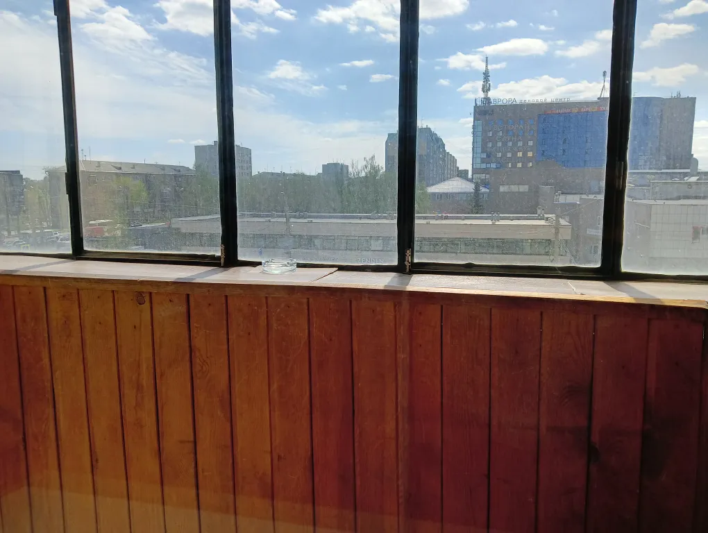 Квартира у Авроры, Алмаза