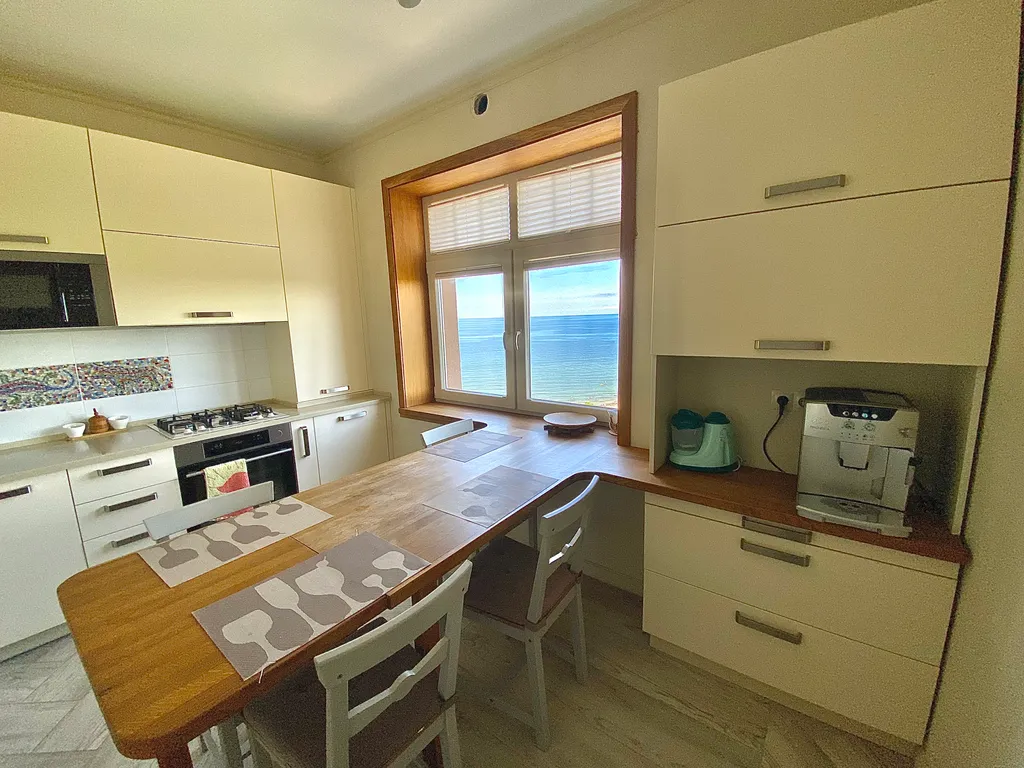 Квартира Двухуровневые просторные апартаменты с видом на море. — аренда посуточно в Пионерский