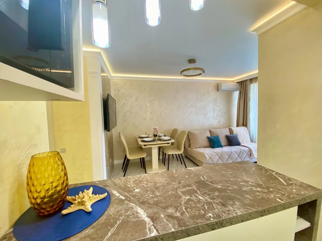 Шестиместная просторная двухкомнатная квартира