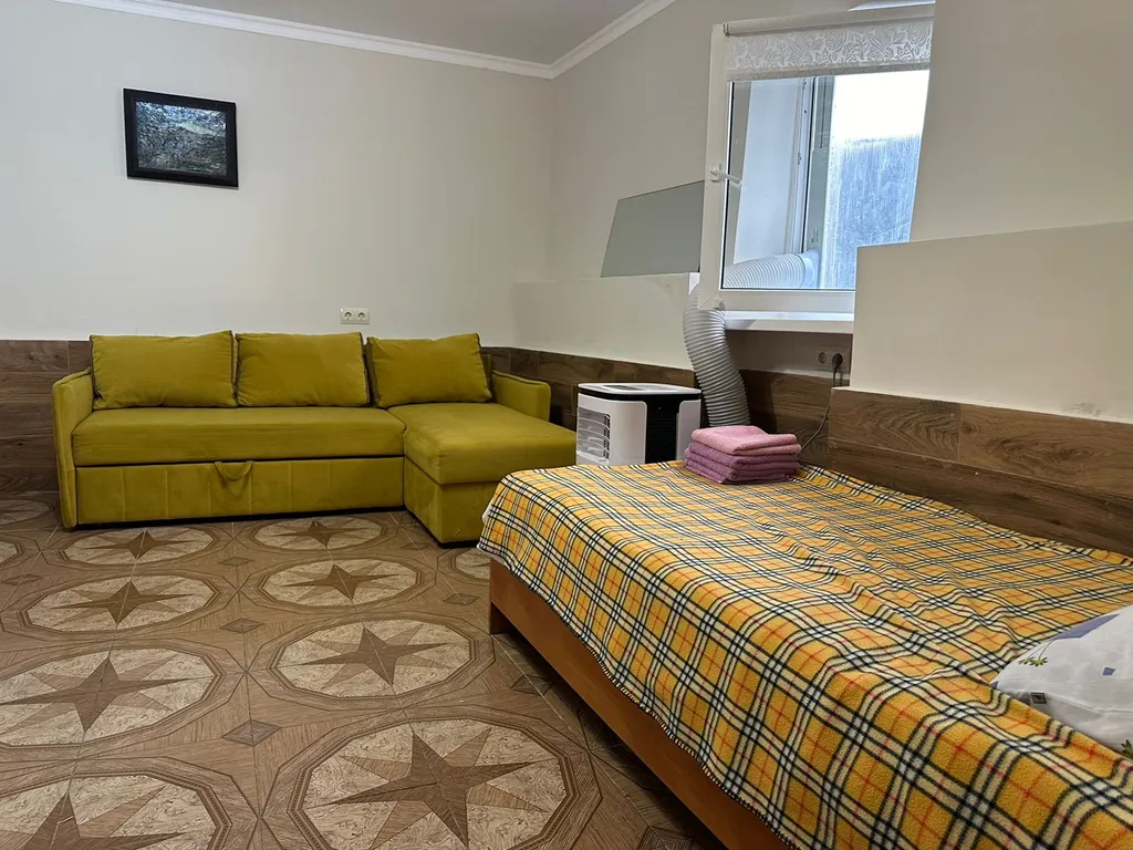 Квартира Четырехместный номер — аренда посуточно в Гагра