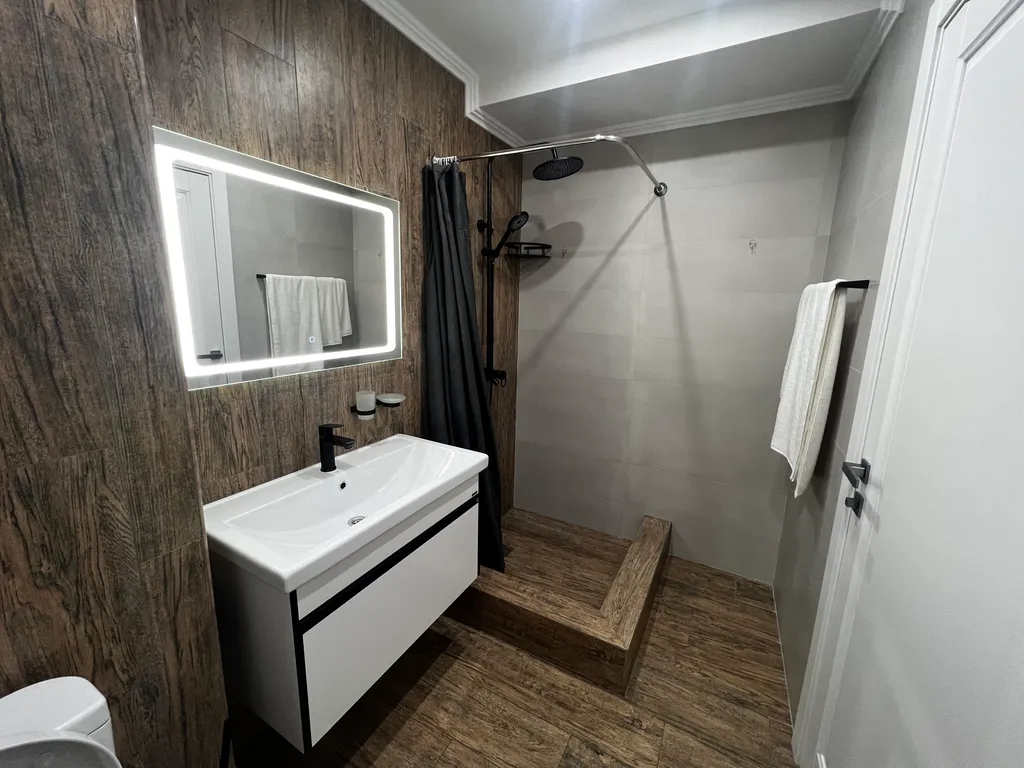 Уютная двухкомнатная квартира с ремонтом