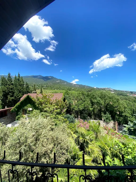 Солнце Ялты