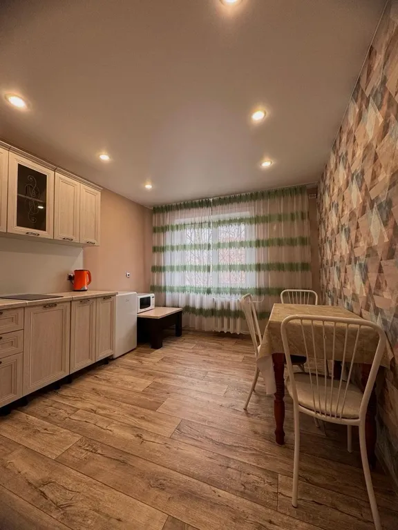 Просторная, однокомнатная квартира в САМОМ ЦЕНТРЕ ГОРОДА