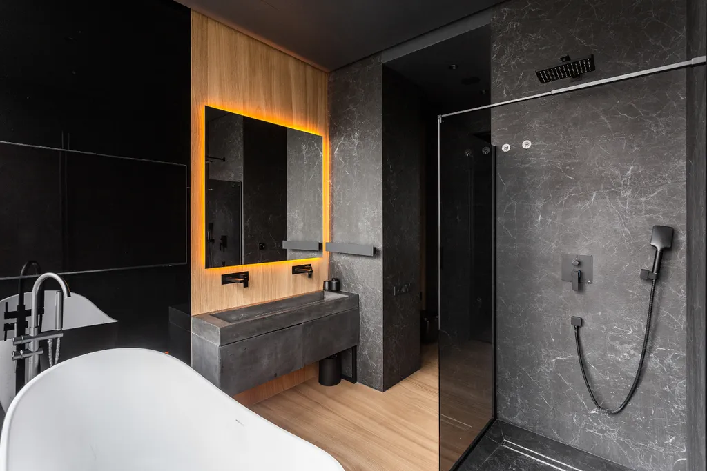 Угловой апартамент с ванной у окна