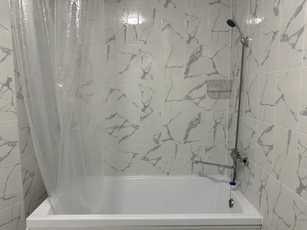 Современная однокомнатная квартира с видом на море