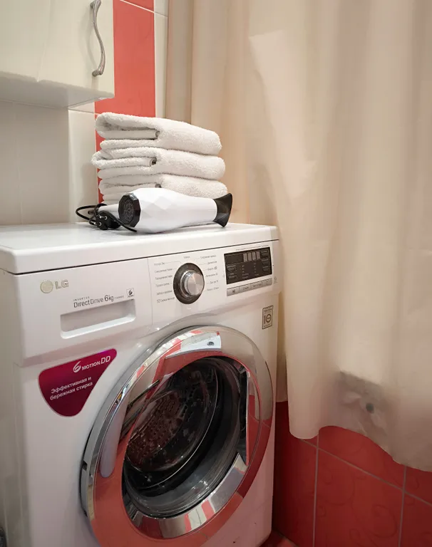 Солнечная двухкомнатная квартира с видом на город