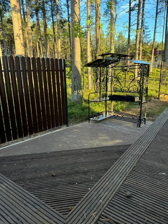 Коттедж в соснах у залива