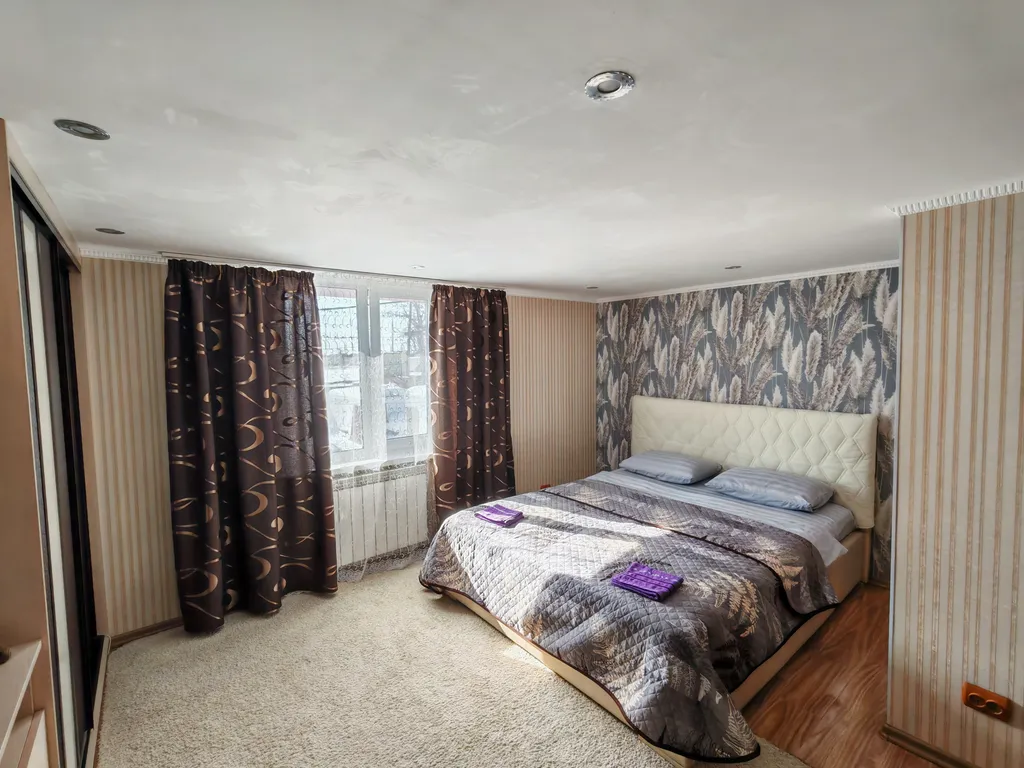 Уютный домик с баней рядом с центром города