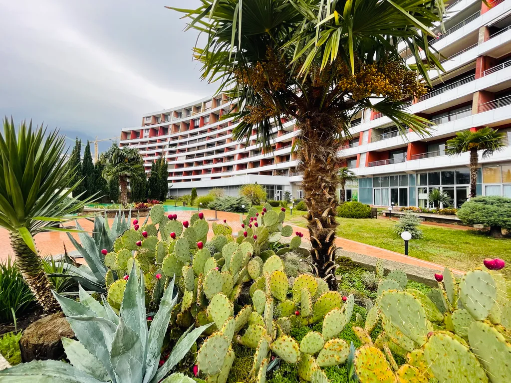 Двухуровневая лофт квартира с выходом в сад