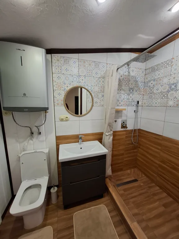 Апартаменты с отдельным входом, рядом с центром