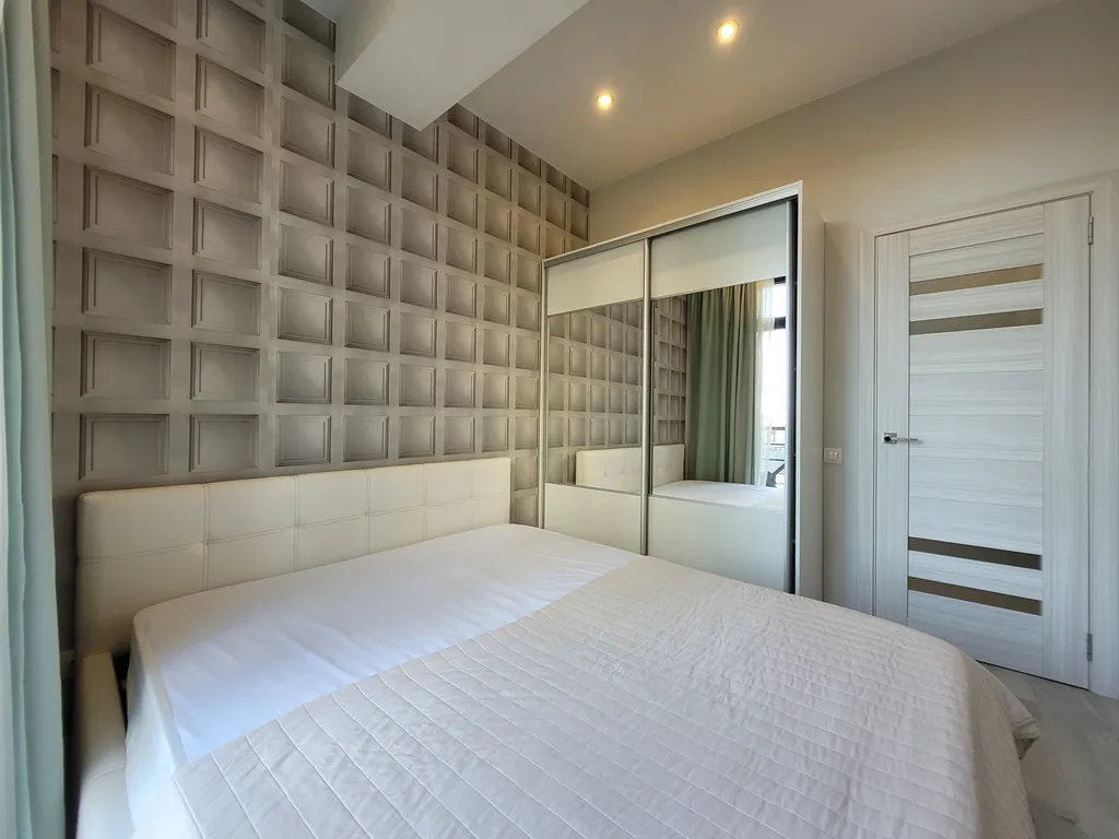 Квартира с панорамными окнами в 5 минутах до моря