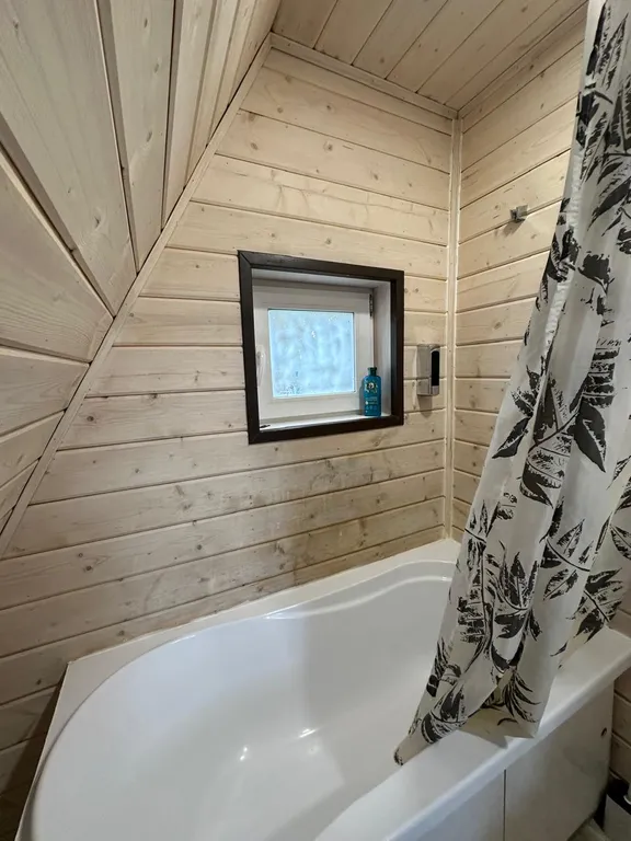 Уютный дом А-фрейм на базе отдыха глэмпинге "Салтыковские