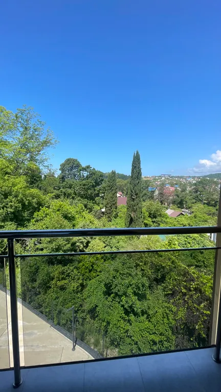 Апартаменты с бассейном на берегу моря