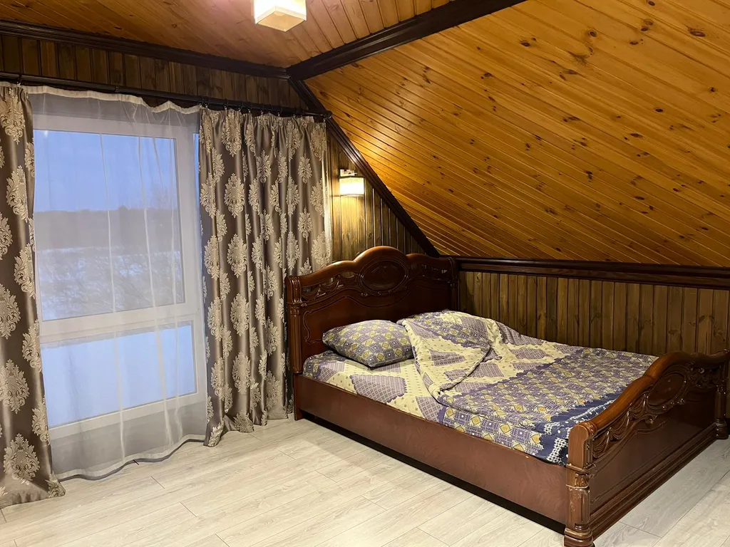 Коттедж с баней и чаном у озера