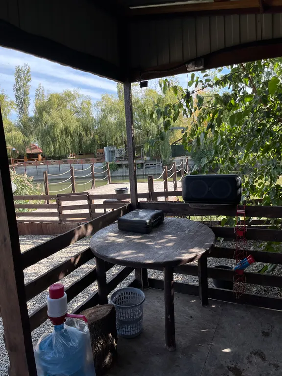 A-Frame на берегу реки, рыбалка с пирсом в Береговом