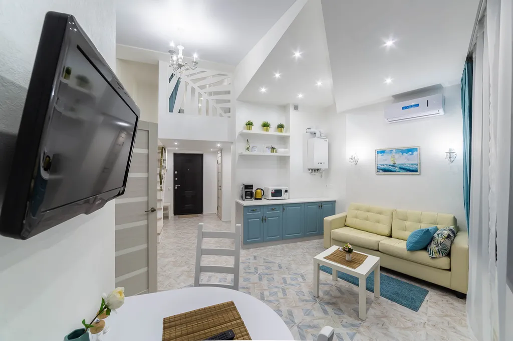 Двухуровневая квартира с видом на море и горы